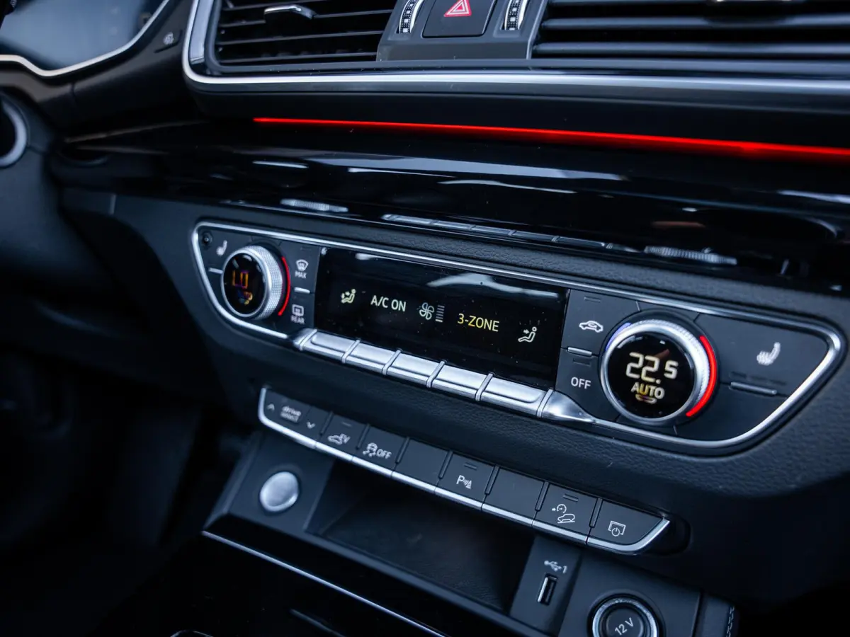 55 TFSI e S edition Competition - Luchtvering l Pano l B&O l Memory