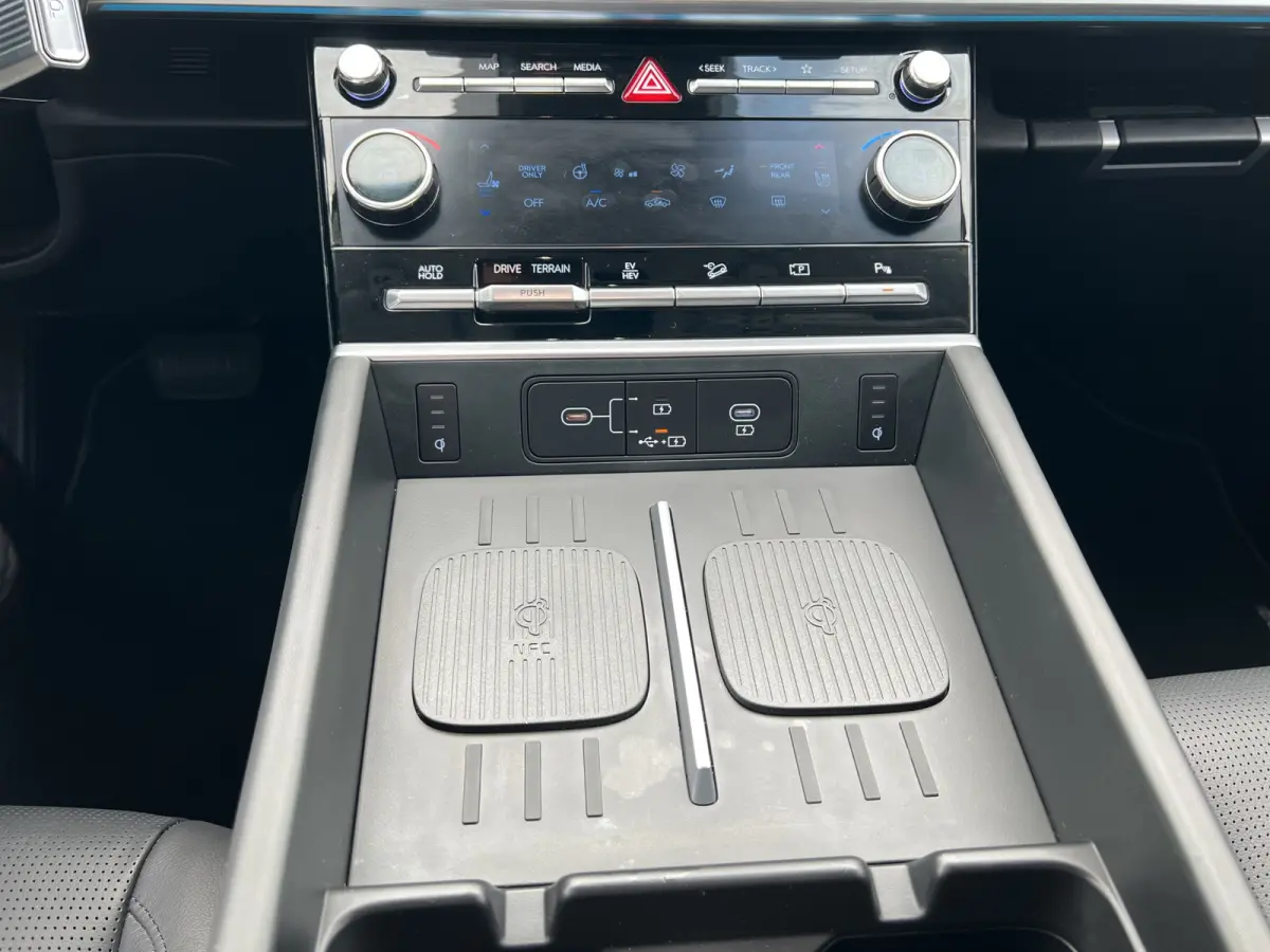 1.6 T-GDI 252pk PHEV Premium Plus 4WD 7p. | Elektrische trekhaak | Sidesteps | Premium Audio | Bestuurdersstoel met geheugen | Dodehoek detectie | Full-LED koplampen | Head-up display | Stoe