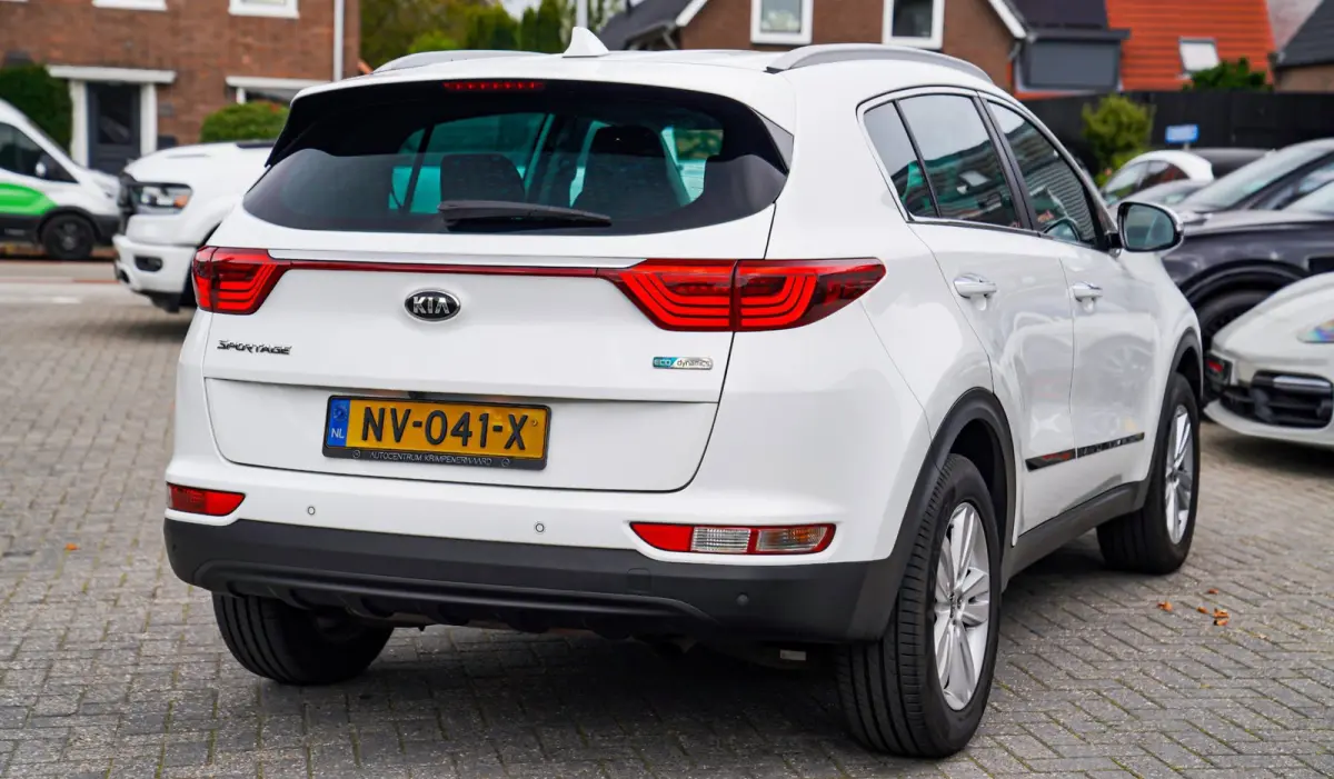 1.6 GDI DynamicLine | LED | Climatronic airco | Camera | Lane Assist | 6 bak | Koppeling vernieuwd | 100% onderhouden