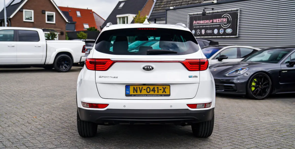 1.6 GDI DynamicLine | LED | Climatronic airco | Camera | Lane Assist | 6 bak | Koppeling vernieuwd | 100% onderhouden