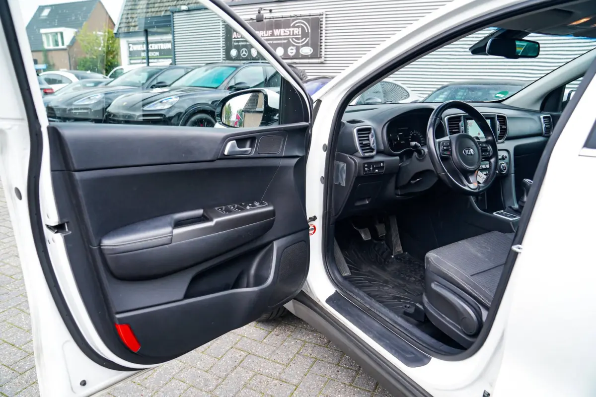 1.6 GDI DynamicLine | LED | Climatronic airco | Camera | Lane Assist | 6 bak | Koppeling vernieuwd | 100% onderhouden