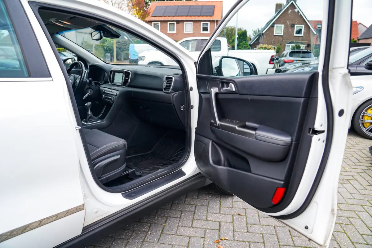 1.6 GDI DynamicLine | LED | Climatronic airco | Camera | Lane Assist | 6 bak | Koppeling vernieuwd | 100% onderhouden