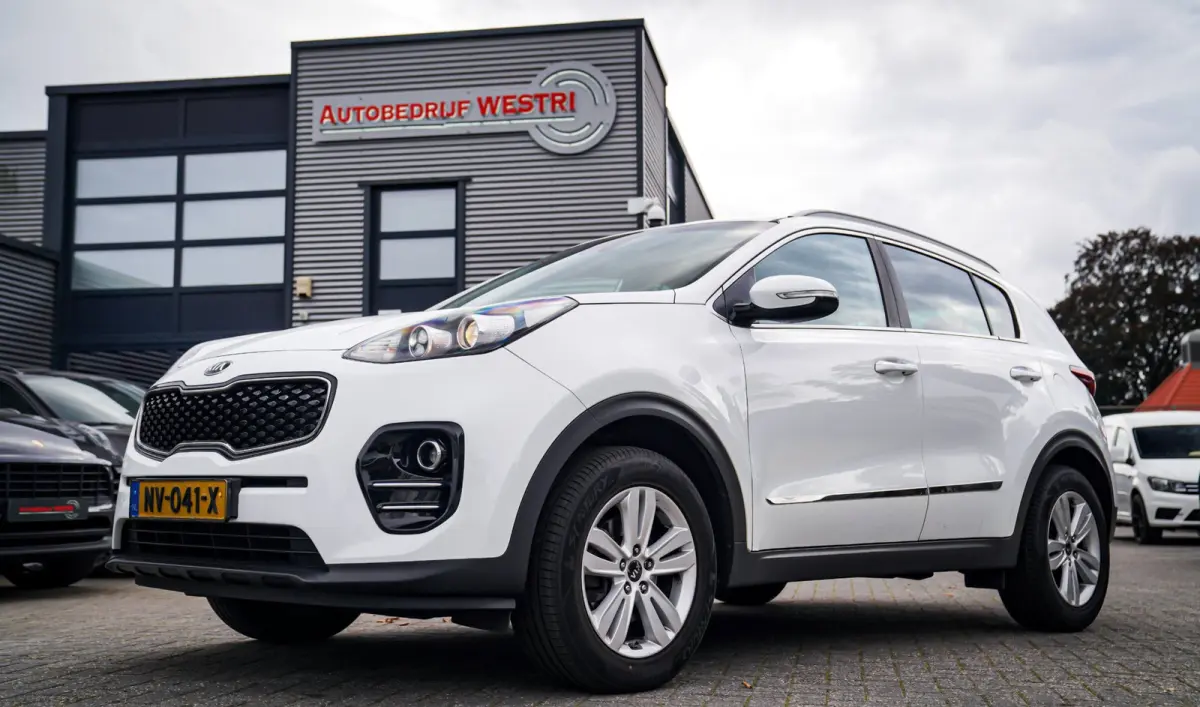 1.6 GDI DynamicLine | LED | Climatronic airco | Camera | Lane Assist | 6 bak | Koppeling vernieuwd | 100% onderhouden