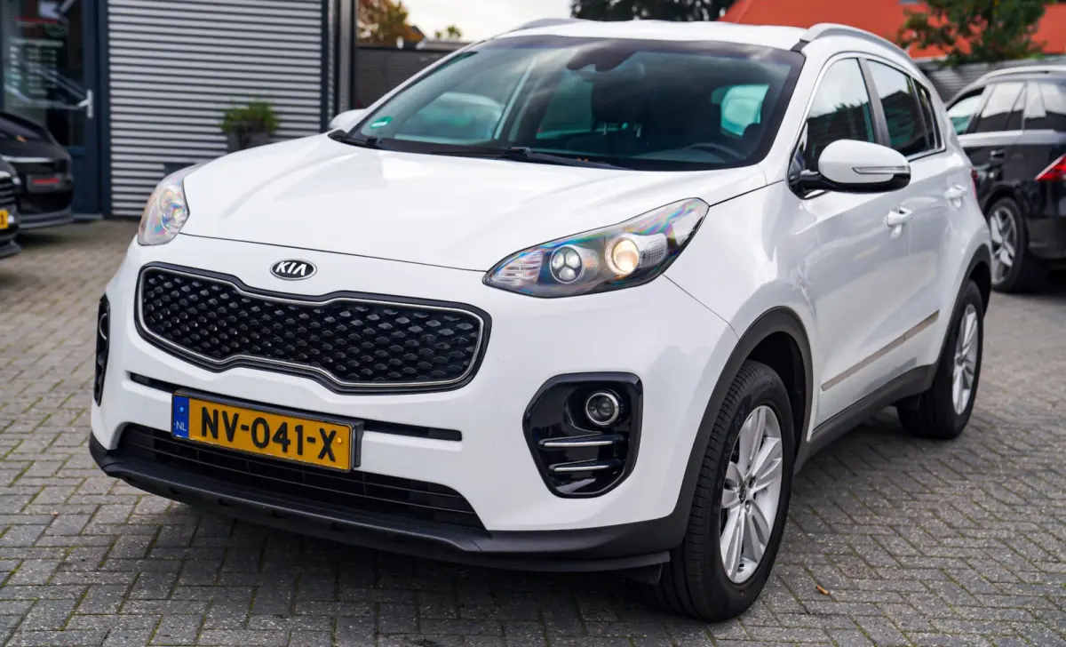 1.6 GDI DynamicLine | LED | Climatronic airco | Camera | Lane Assist | 6 bak | Koppeling vernieuwd | 100% onderhouden