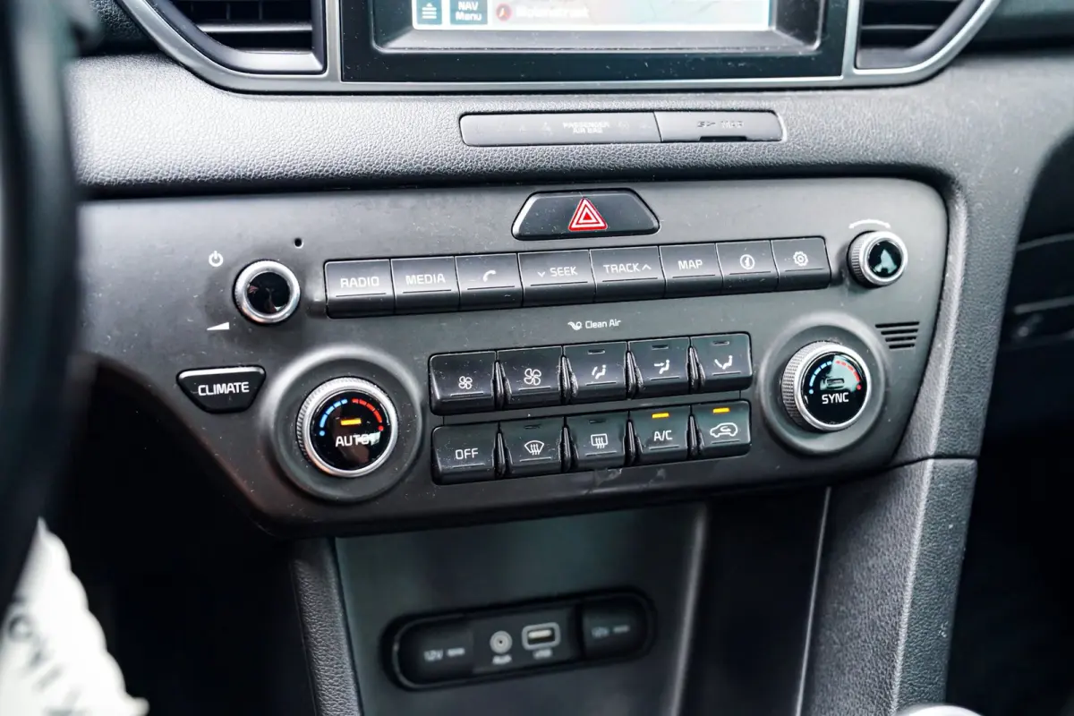 1.6 GDI DynamicLine | LED | Climatronic airco | Camera | Lane Assist | 6 bak | Koppeling vernieuwd | 100% onderhouden