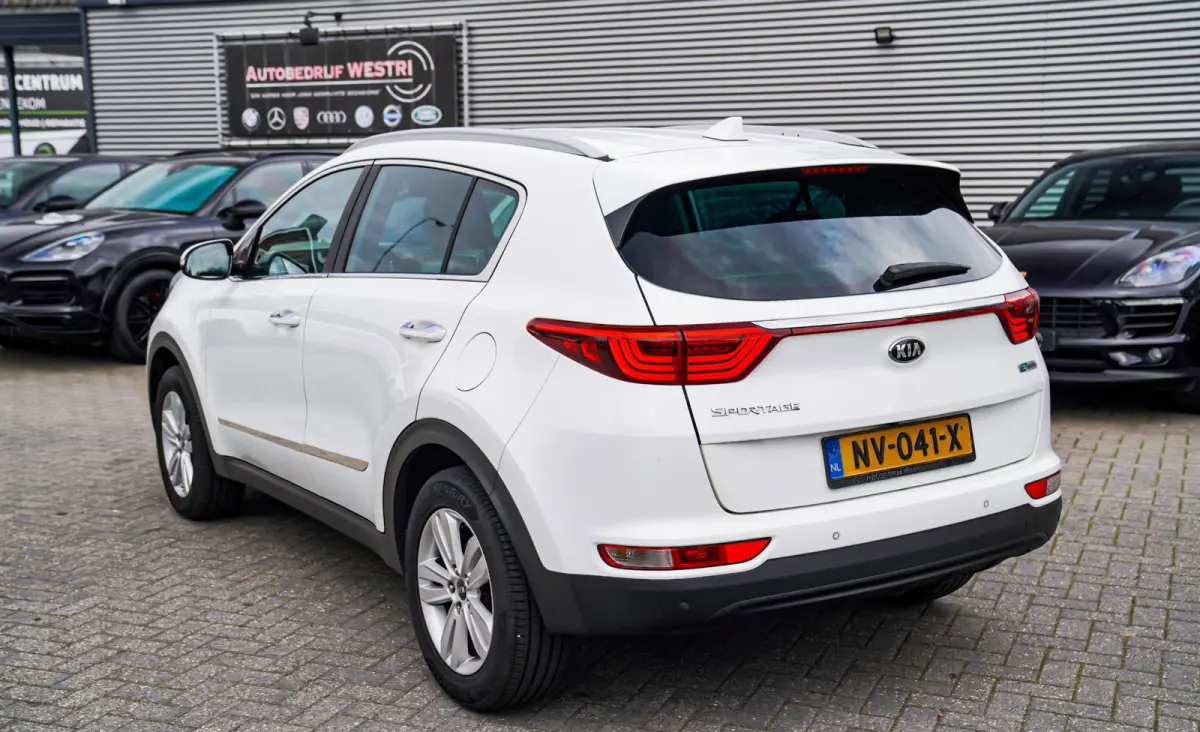 1.6 GDI DynamicLine | LED | Climatronic airco | Camera | Lane Assist | 6 bak | Koppeling vernieuwd | 100% onderhouden