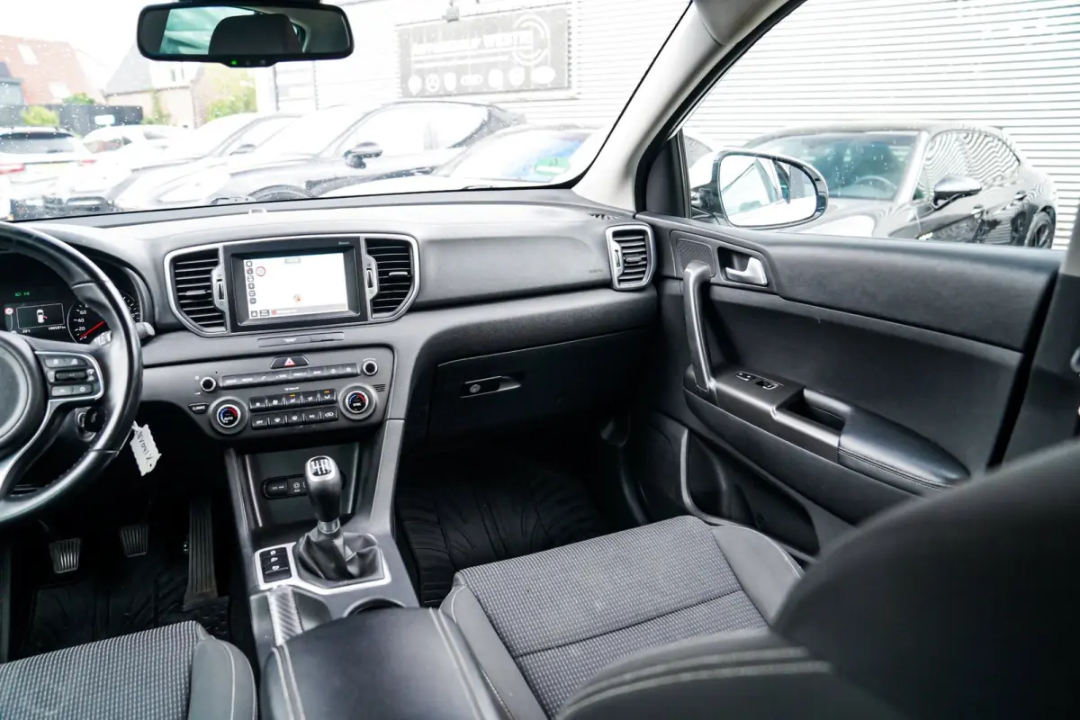 1.6 GDI DynamicLine | LED | Climatronic airco | Camera | Lane Assist | 6 bak | Koppeling vernieuwd | 100% onderhouden