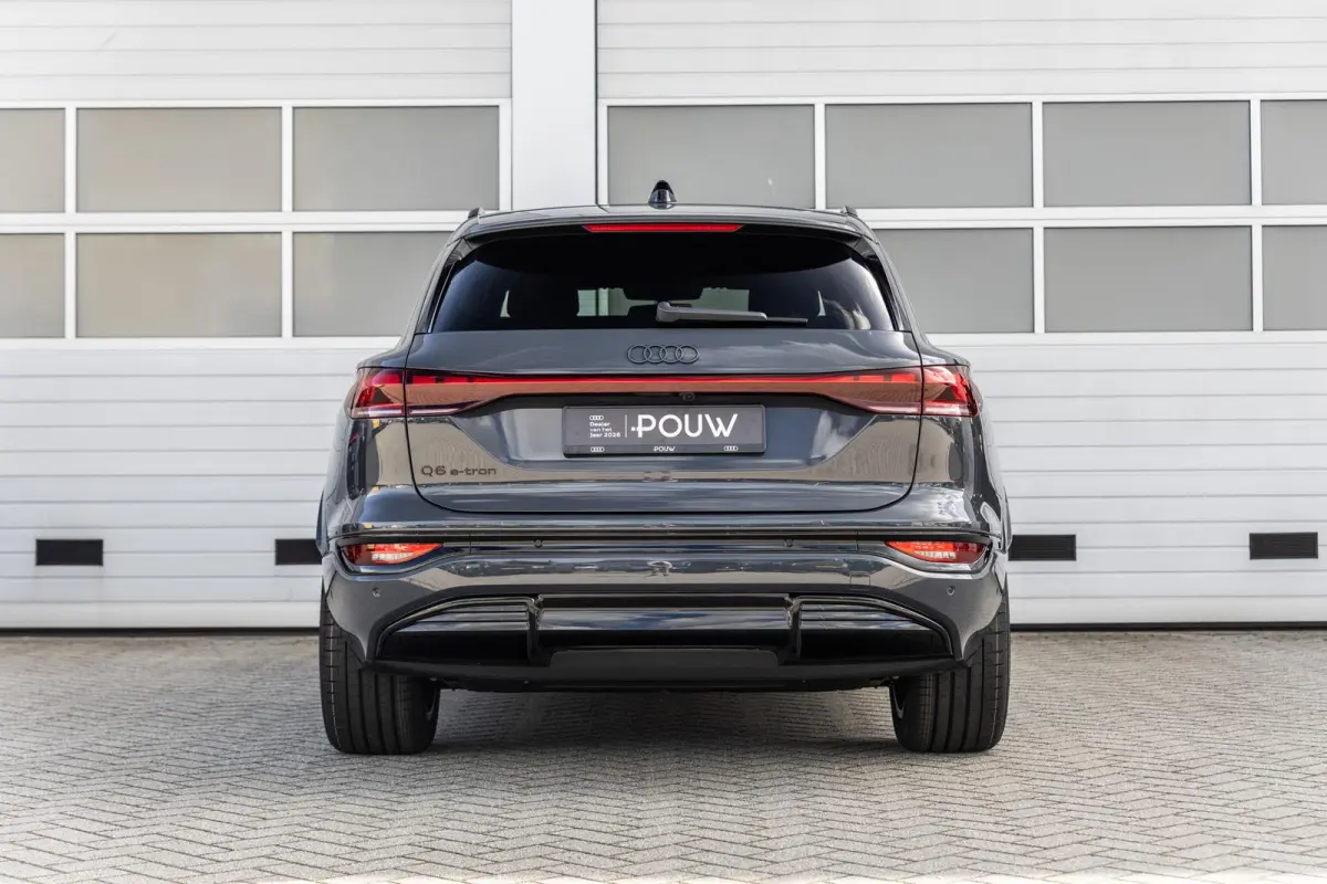 252pk S Edition 83 kWh | Luchtvering | Panoramadak
