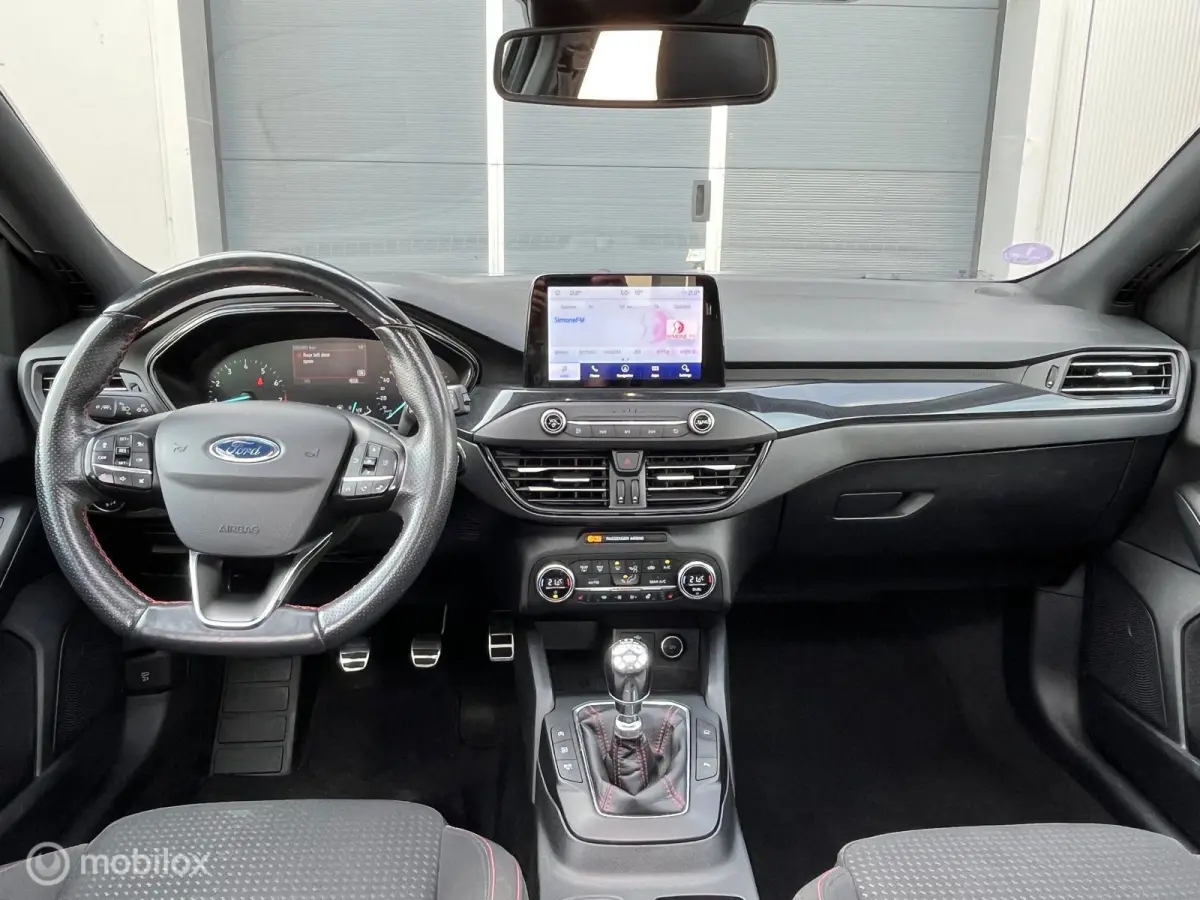 1.0 EcoBoost ST Line, panoramdak, nw. distributie