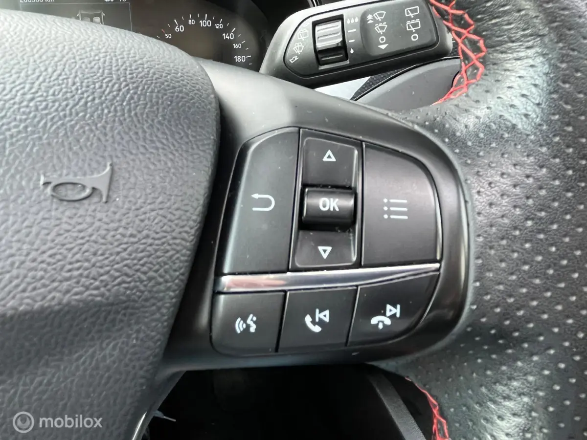 1.0 EcoBoost ST Line, panoramdak, nw. distributie
