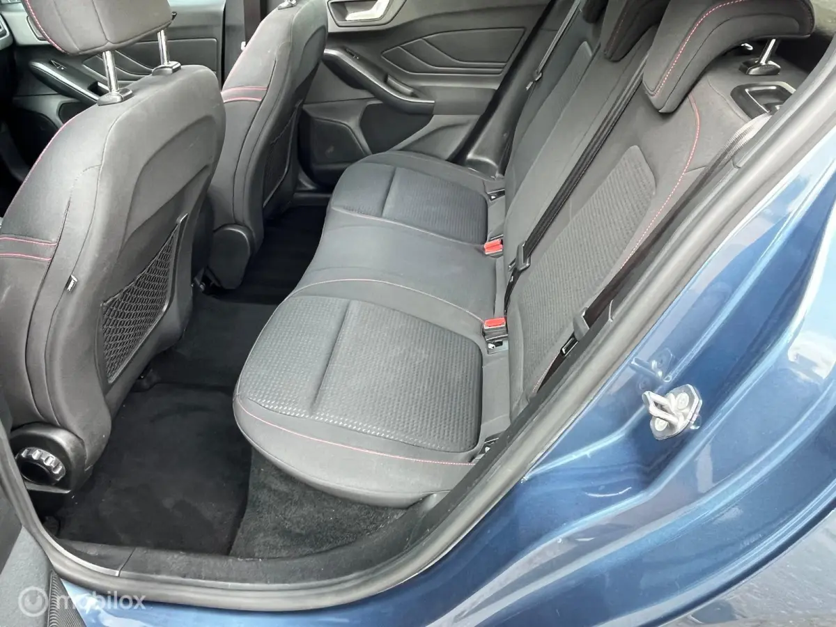 1.0 EcoBoost ST Line, panoramdak, nw. distributie