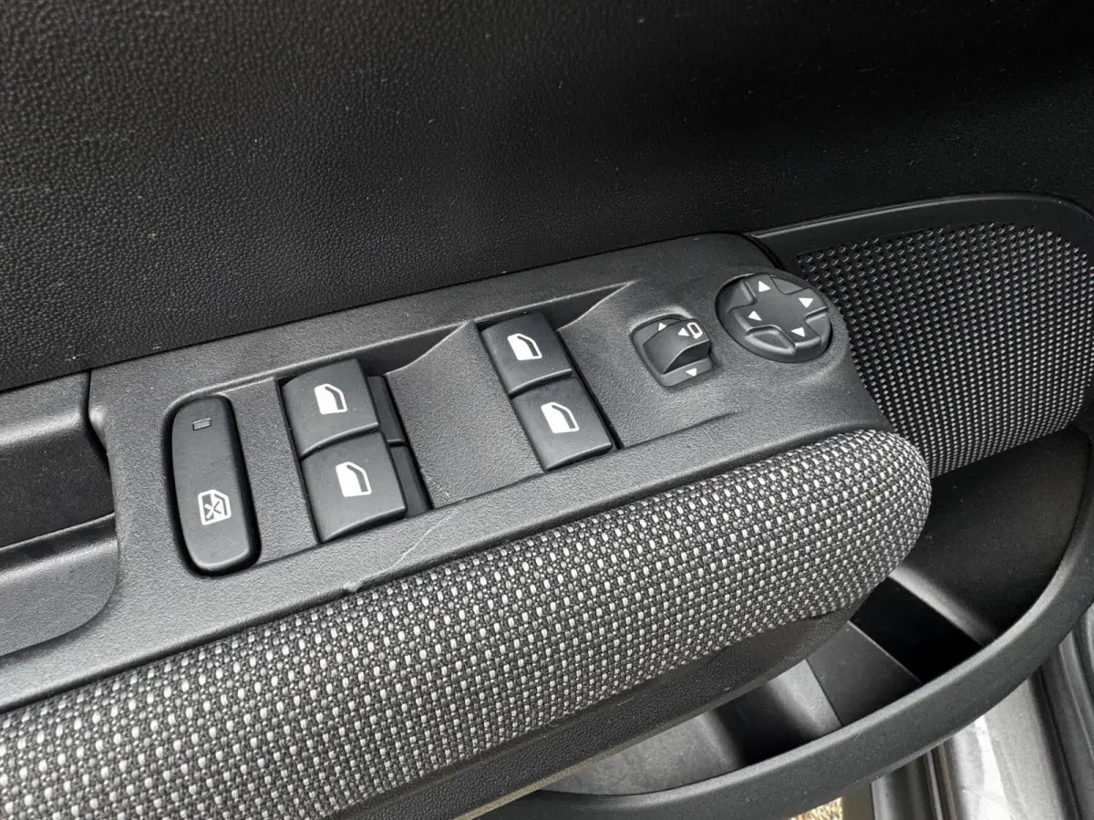 1.2 PureTech Shine|Camera|Automaat|Carplay|Navi|