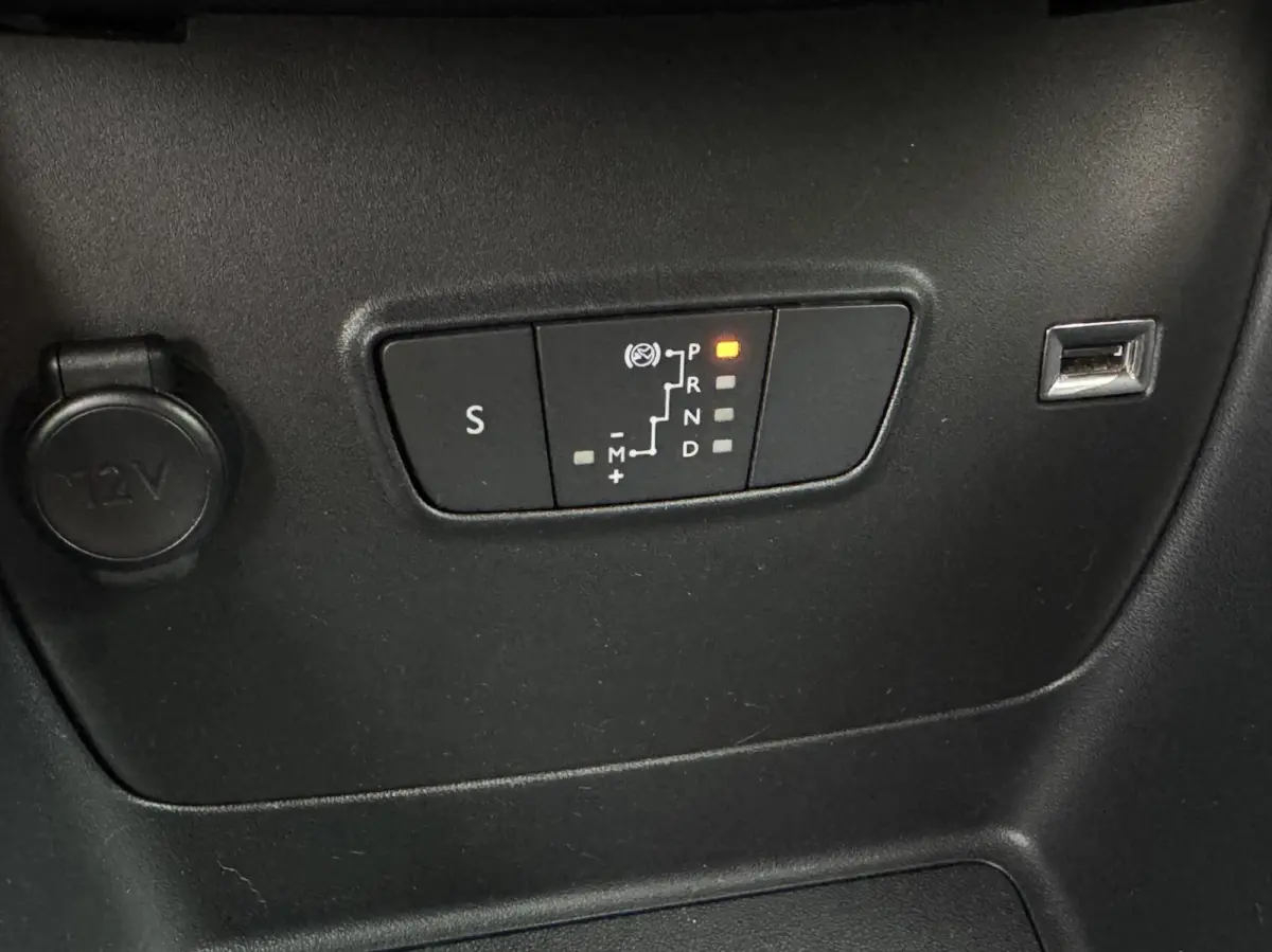 1.2 PureTech Shine|Camera|Automaat|Carplay|Navi|
