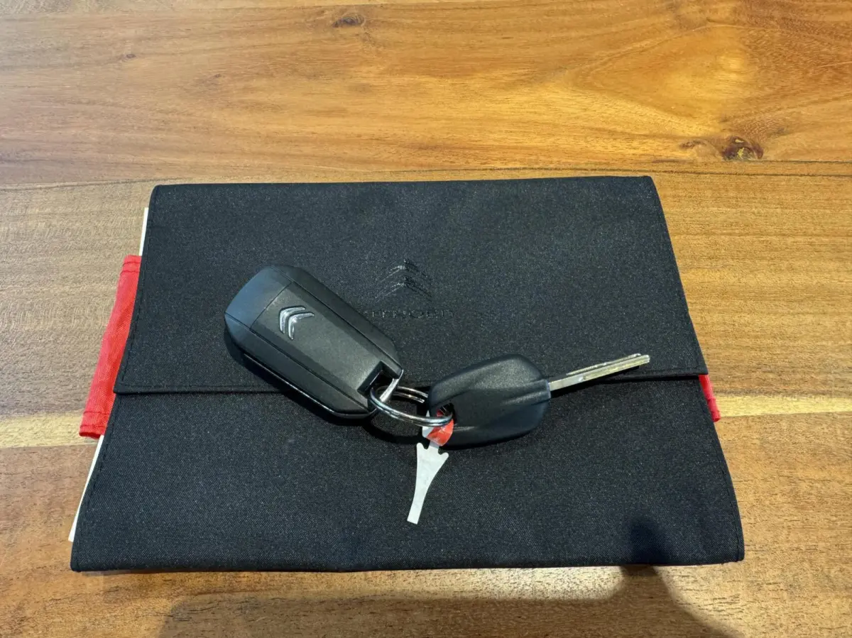 1.2 PureTech Shine|Camera|Automaat|Carplay|Navi|