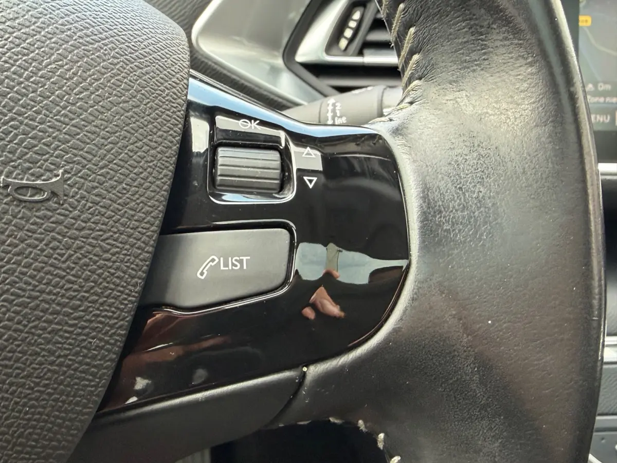 1.5 BlueHDi Executive|Distributie vv in 2026|2e Eigenaar|Trekhaak|Leder|Pano|CarPlay|Climate|Cruise|PDC V+A|Isofix|