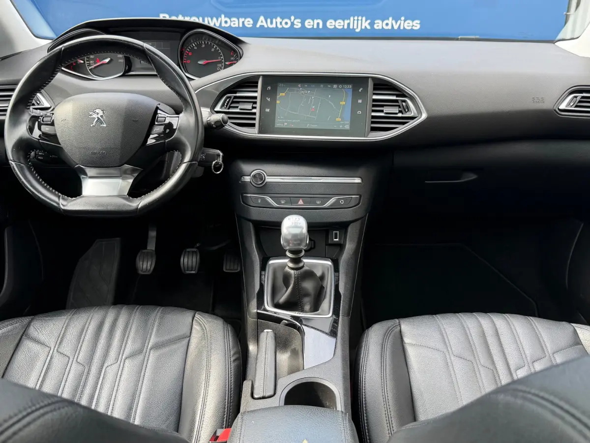 1.5 BlueHDi Executive|Distributie vv in 2026|2e Eigenaar|Trekhaak|Leder|Pano|CarPlay|Climate|Cruise|PDC V+A|Isofix|