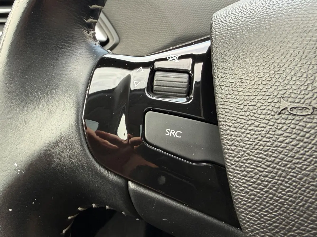 1.5 BlueHDi Executive|Distributie vv in 2026|2e Eigenaar|Trekhaak|Leder|Pano|CarPlay|Climate|Cruise|PDC V+A|Isofix|