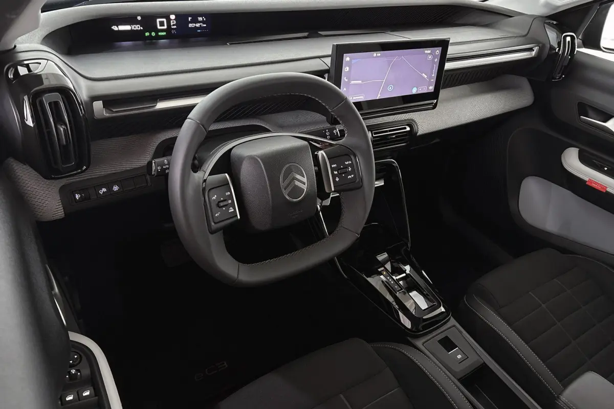 Max 113pk 44 kWh SOH 100% Camera Apple CarPlay Clima