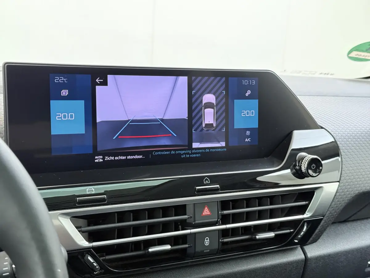 Shine 136pk 50 kWh | Accu 91% | Navigatie | Panoramisch schuifdak | Camera achter | Keyless start | Cruise control adaptief | Lichtmetalen velgen | Head-up display | Apple Carplay en Android