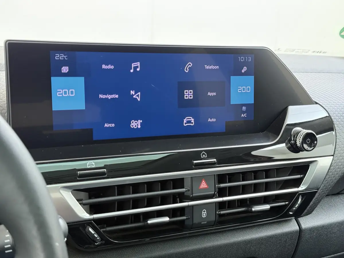 Shine 136pk 50 kWh | Accu 91% | Navigatie | Panoramisch schuifdak | Camera achter | Keyless start | Cruise control adaptief | Lichtmetalen velgen | Head-up display | Apple Carplay en Android