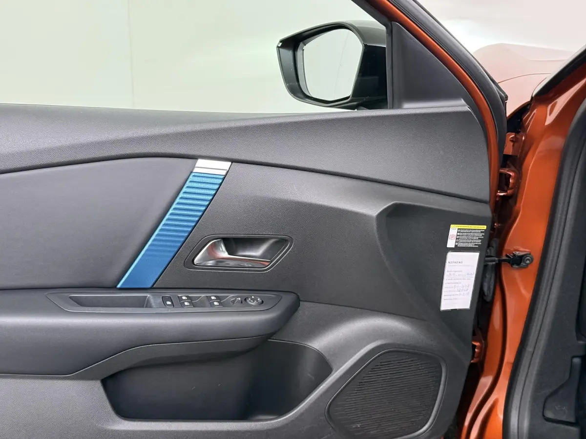 Shine 136pk 50 kWh | Accu 91% | Navigatie | Panoramisch schuifdak | Camera achter | Keyless start | Cruise control adaptief | Lichtmetalen velgen | Head-up display | Apple Carplay en Android
