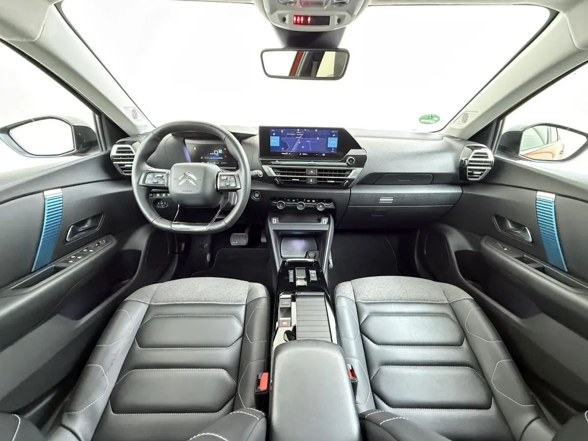 Shine 136pk 50 kWh | Accu 91% | Navigatie | Panoramisch schuifdak | Camera achter | Keyless start | Cruise control adaptief | Lichtmetalen velgen | Head-up display | Apple Carplay en Android