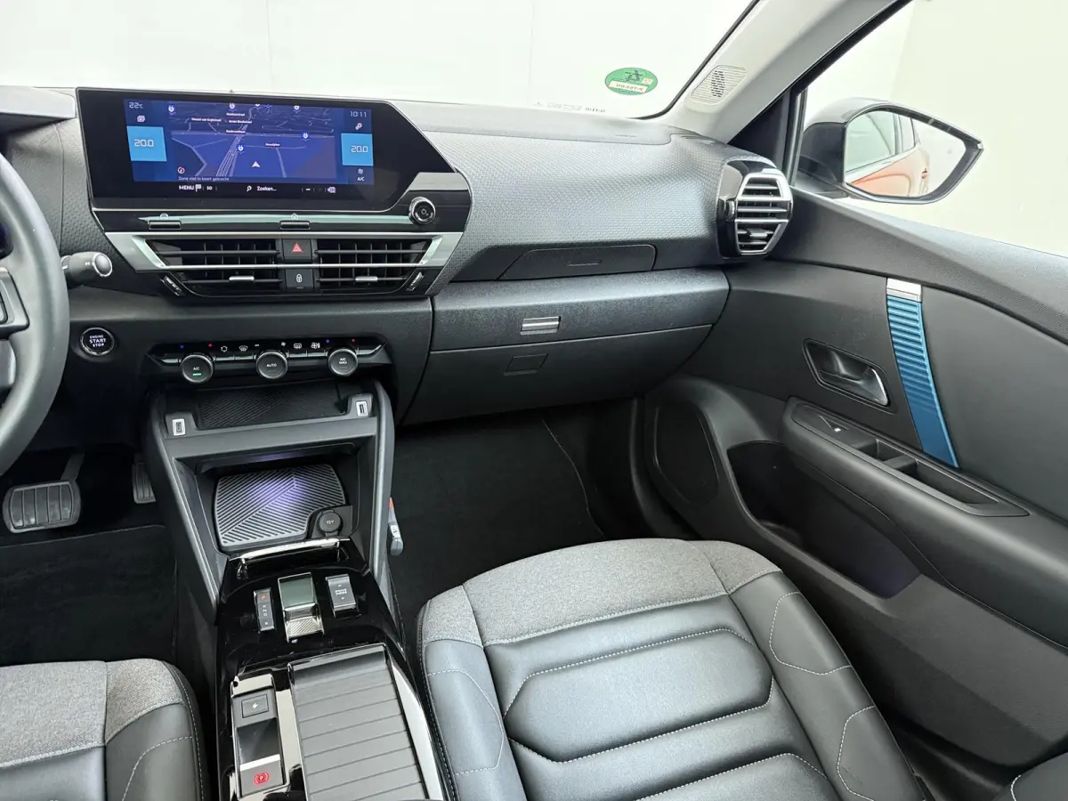 Shine 136pk 50 kWh | Accu 91% | Navigatie | Panoramisch schuifdak | Camera achter | Keyless start | Cruise control adaptief | Lichtmetalen velgen | Head-up display | Apple Carplay en Android