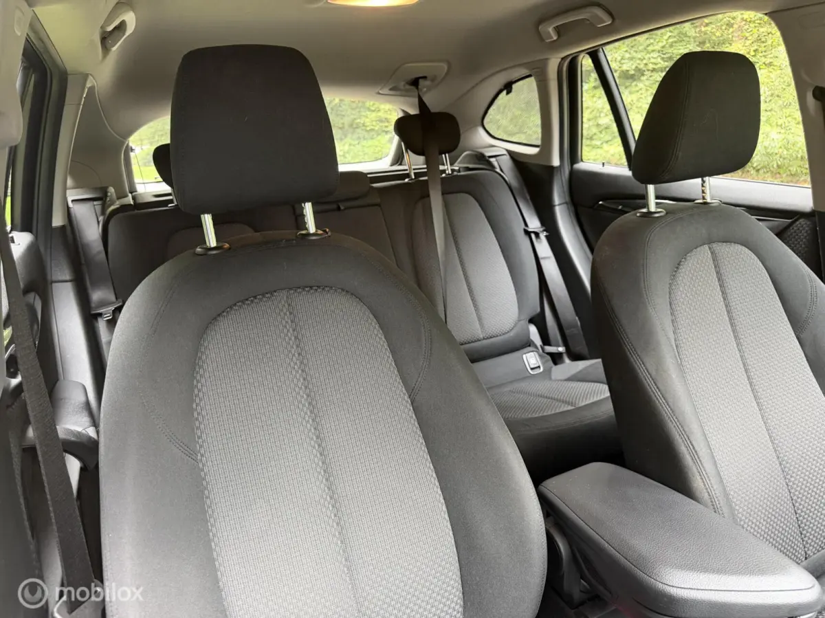 sDrive18i High Executive Trekhaak Cruise Clima Stoelv