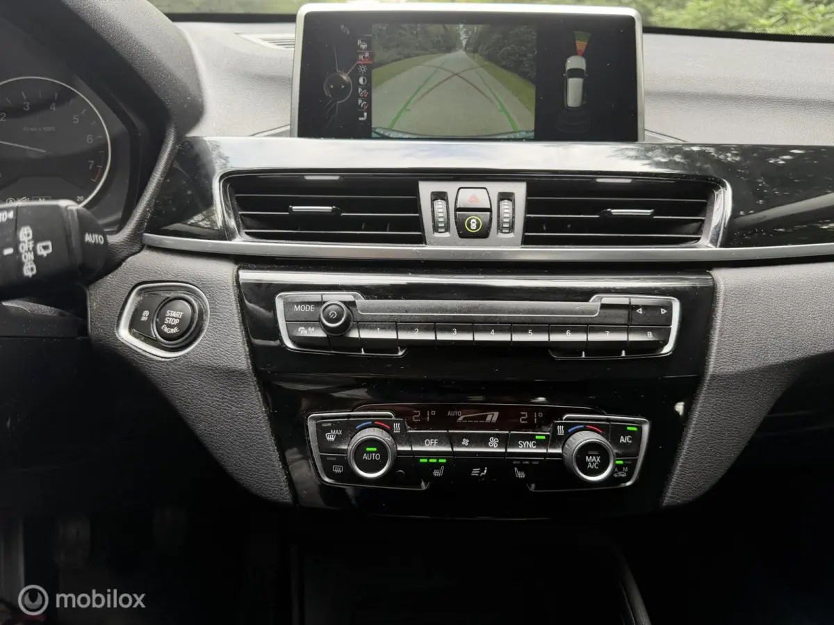 sDrive18i High Executive Trekhaak Cruise Clima Stoelv