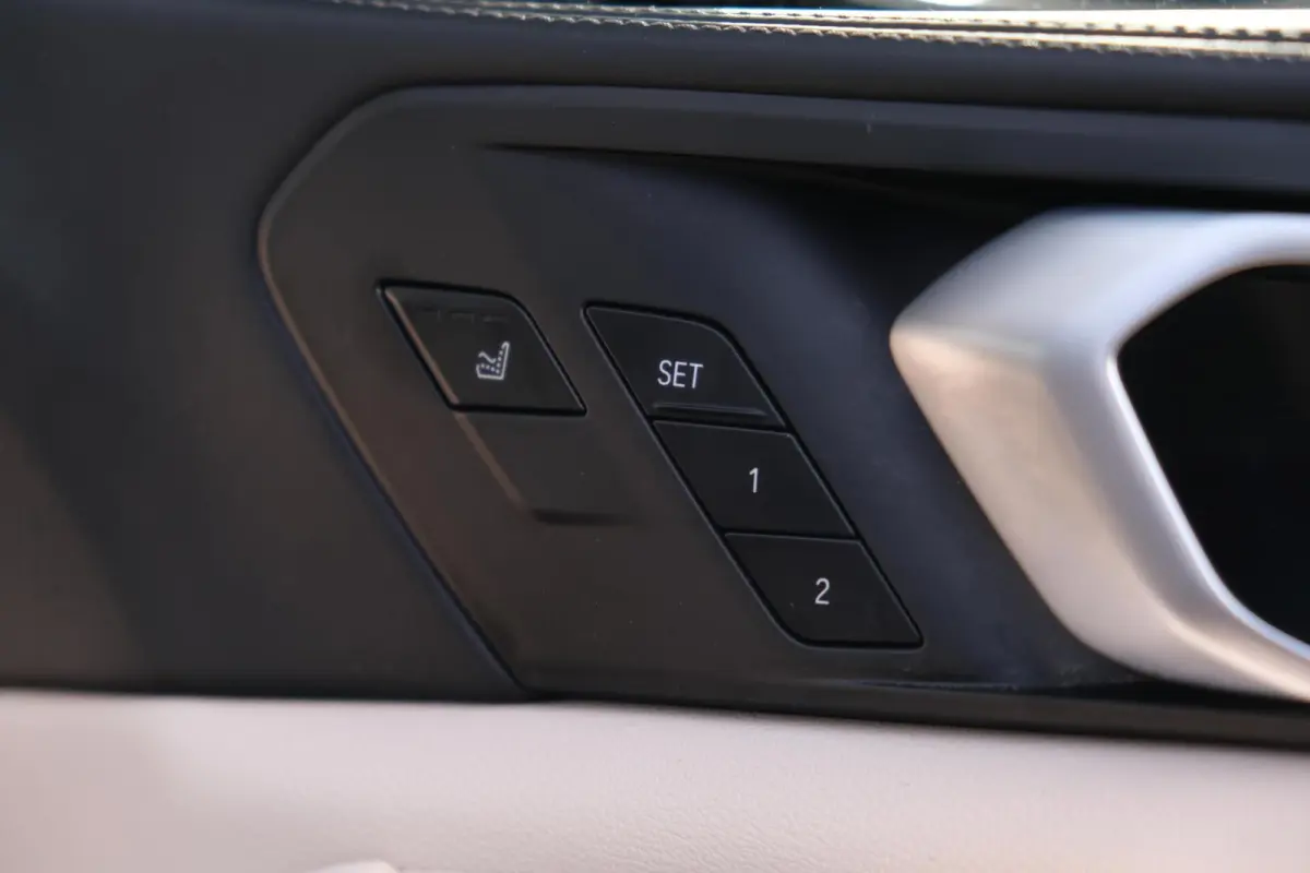 xDrive45e High Executive|Rijklaar!|ACC|PANO|HUD|Massage|Trekhaak|Rondomzichtcamera|Harman Kardon|Carplay|AndroidAuto|