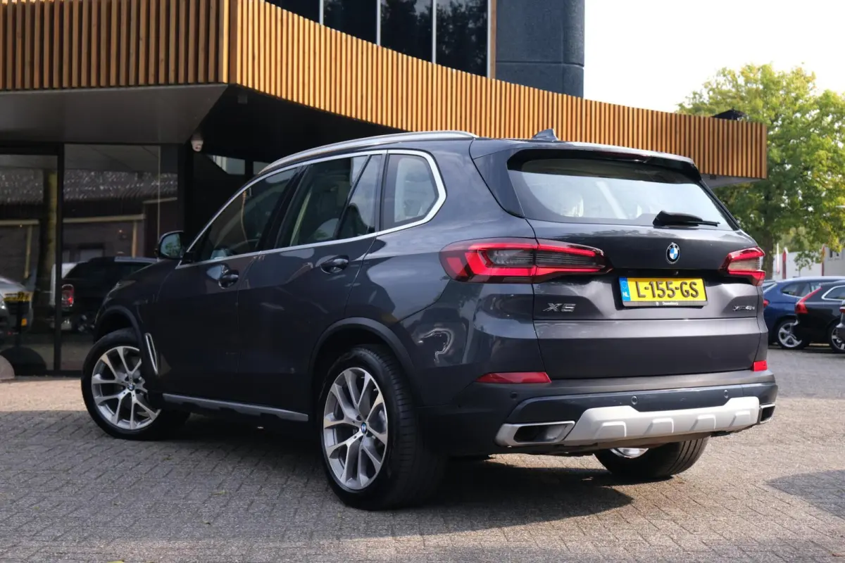 xDrive45e High Executive|Rijklaar!|ACC|PANO|HUD|Massage|Trekhaak|Rondomzichtcamera|Harman Kardon|Carplay|AndroidAuto|
