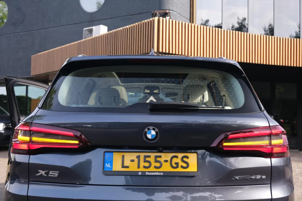 xDrive45e High Executive|Rijklaar!|ACC|PANO|HUD|Massage|Trekhaak|Rondomzichtcamera|Harman Kardon|Carplay|AndroidAuto|