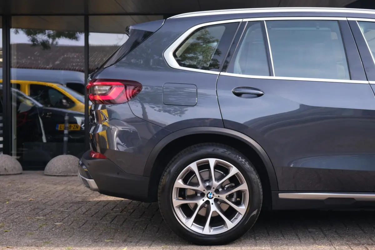 xDrive45e High Executive|Rijklaar!|ACC|PANO|HUD|Massage|Trekhaak|Rondomzichtcamera|Harman Kardon|Carplay|AndroidAuto|