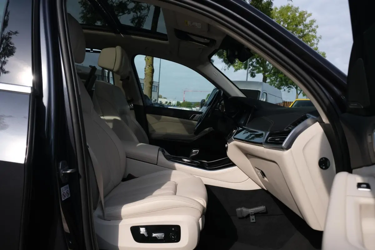 xDrive45e High Executive|Rijklaar!|ACC|PANO|HUD|Massage|Trekhaak|Rondomzichtcamera|Harman Kardon|Carplay|AndroidAuto|