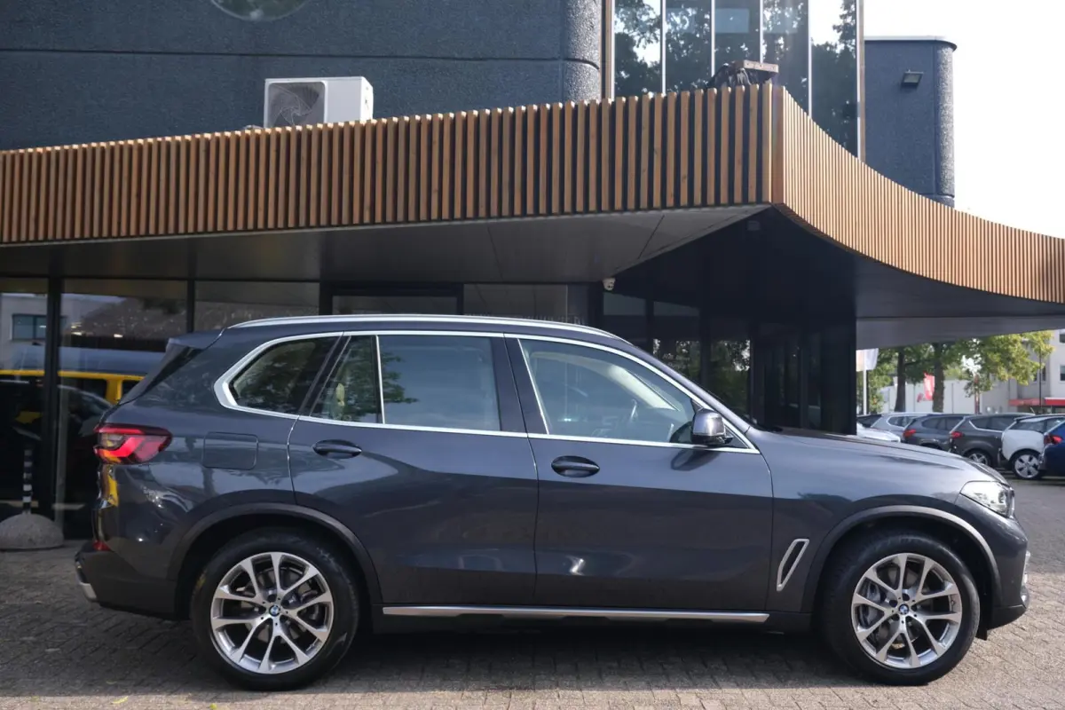 xDrive45e High Executive|Rijklaar!|ACC|PANO|HUD|Massage|Trekhaak|Rondomzichtcamera|Harman Kardon|Carplay|AndroidAuto|