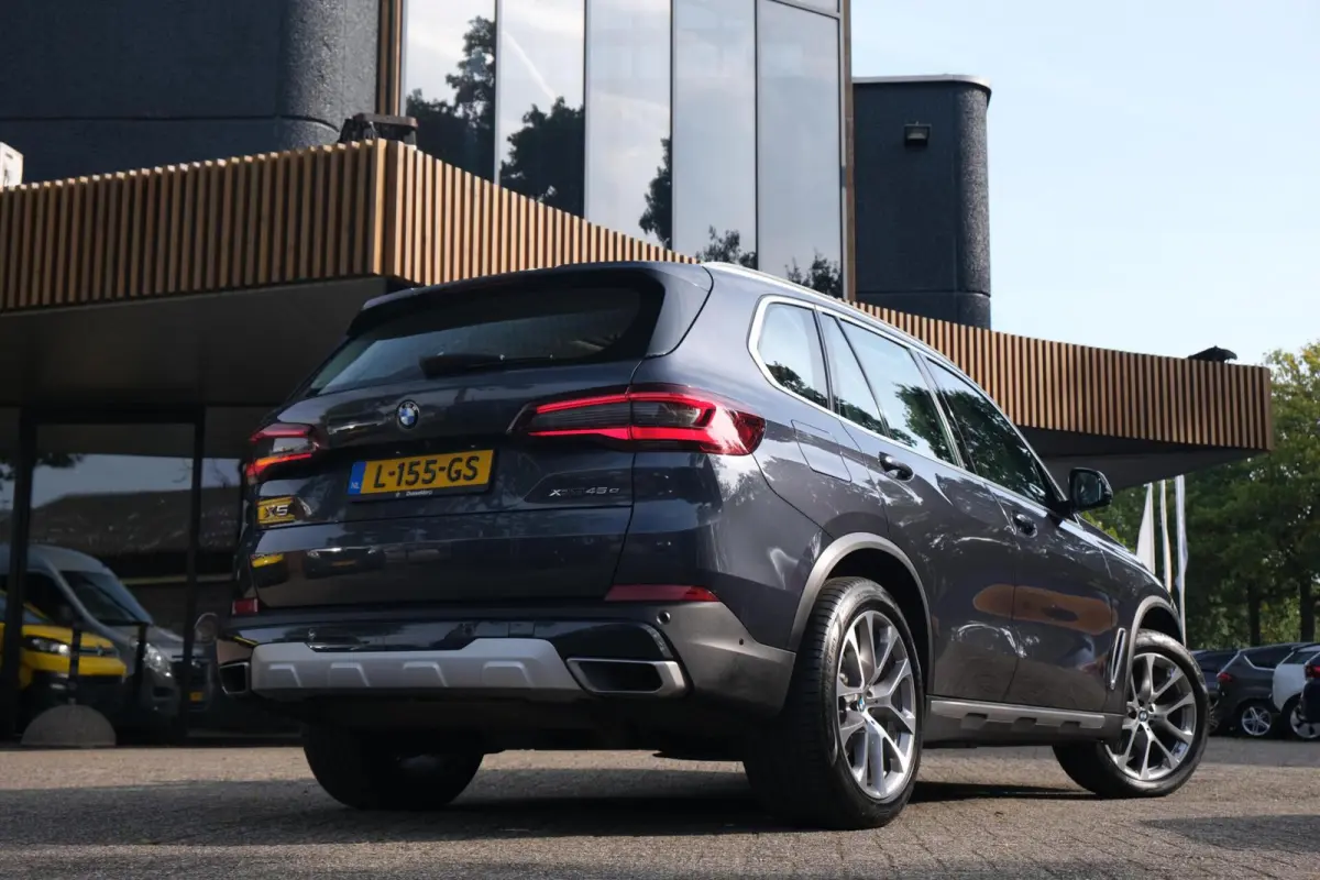 xDrive45e High Executive|Rijklaar!|ACC|PANO|HUD|Massage|Trekhaak|Rondomzichtcamera|Harman Kardon|Carplay|AndroidAuto|