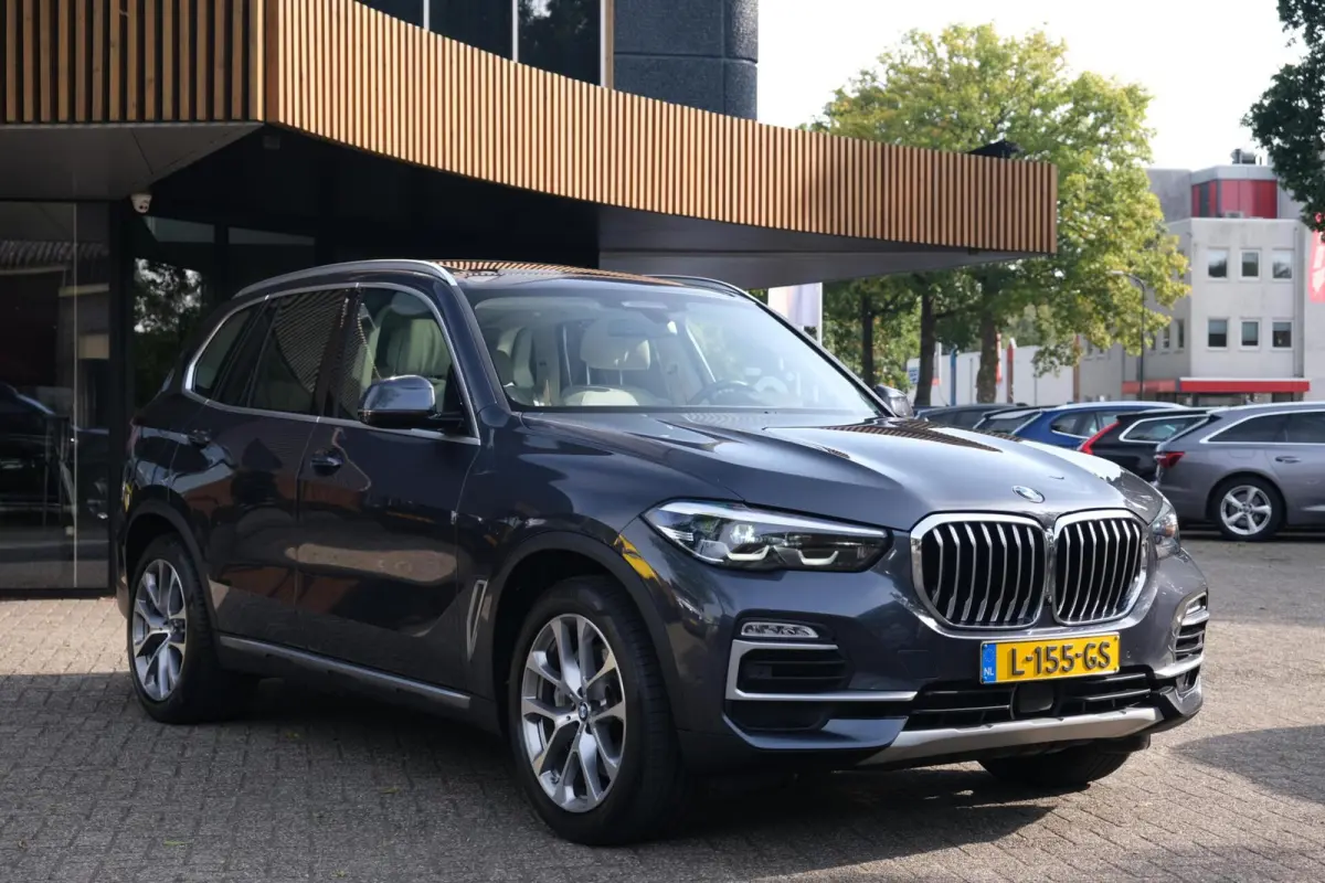 xDrive45e High Executive|Rijklaar!|ACC|PANO|HUD|Massage|Trekhaak|Rondomzichtcamera|Harman Kardon|Carplay|AndroidAuto|