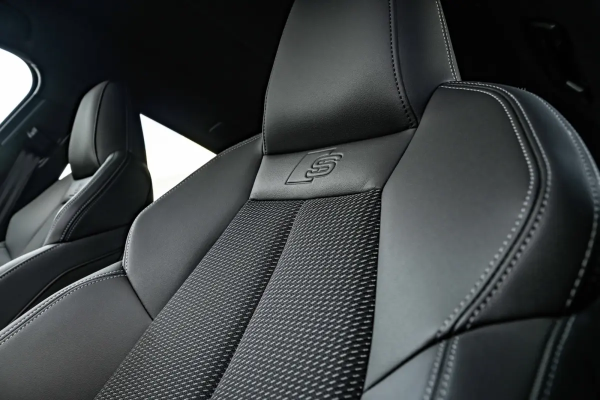 S edition | Aluminium optiek in het interieur | Assistentiepakket Rijden en Parkeren Plus | Audi virtual cockpit
