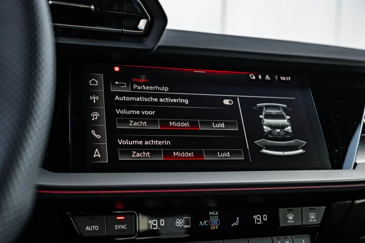 S edition | Aluminium optiek in het interieur | Assistentiepakket Rijden en Parkeren Plus | Audi virtual cockpit