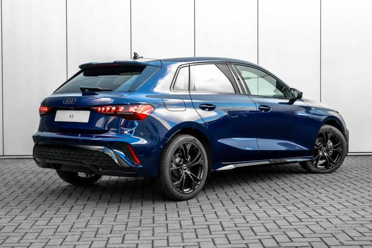 S edition | Aluminium optiek in het interieur | Assistentiepakket Rijden en Parkeren Plus | Audi virtual cockpit