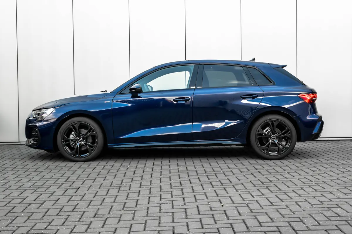 S edition | Aluminium optiek in het interieur | Assistentiepakket Rijden en Parkeren Plus | Audi virtual cockpit