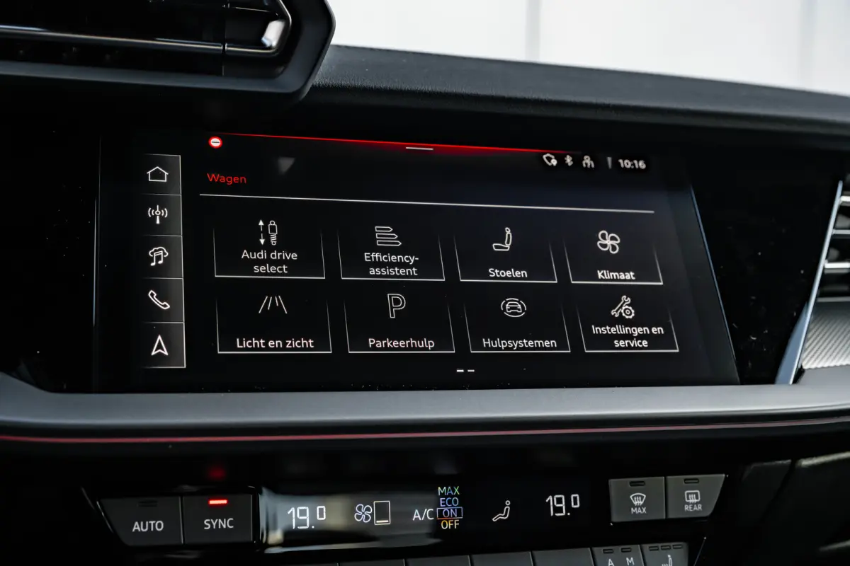 S edition | Aluminium optiek in het interieur | Assistentiepakket Rijden en Parkeren Plus | Audi virtual cockpit