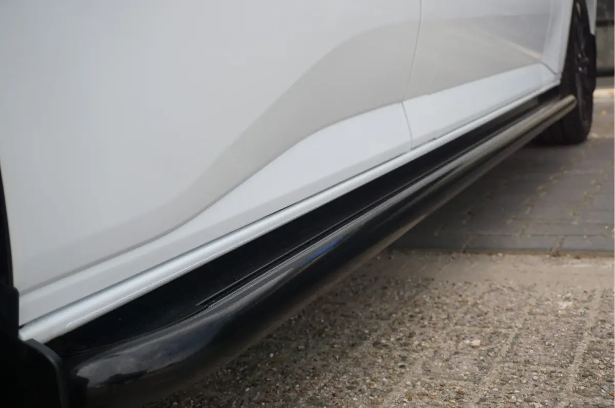 Tourneo 340L 2.5 PHEV 233PK JWR EDITION PRIJS INCL. BPM Leder, 19" LM, B&O, Pano, Elec. Schuifdeur, Trekhaak!! NR. TR19