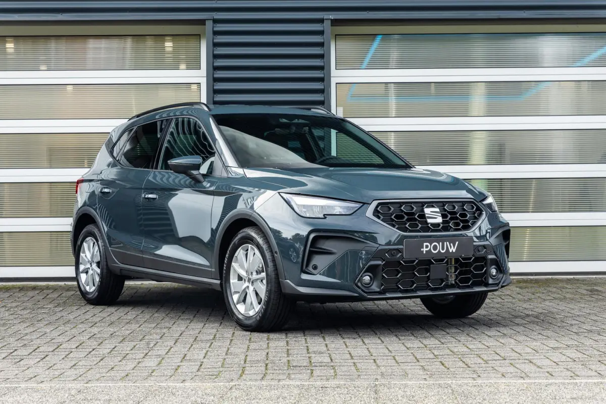1.0 EcoTSI 95pk Style Business Connect | Achteruitrijcamera | Parkeersensoren