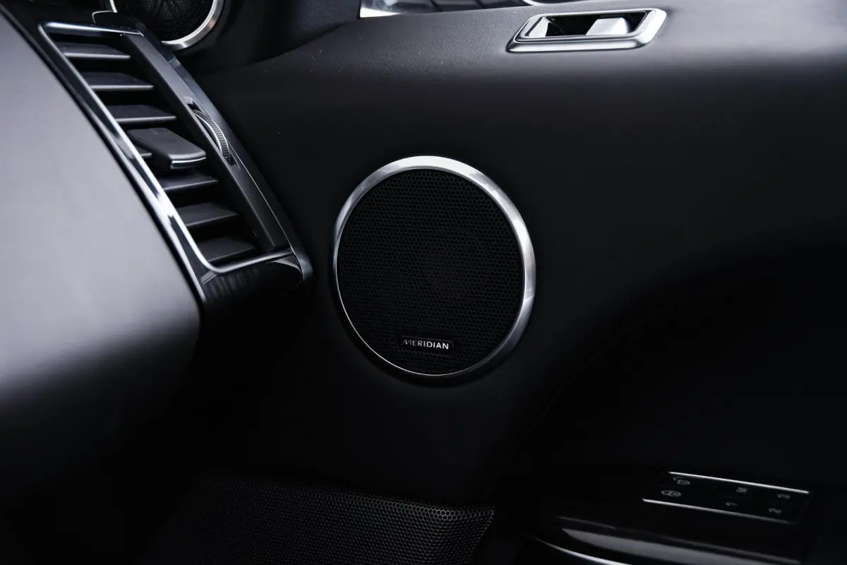 2.0 P400e Autobiography Dynamic Panoramadak - Adaptieve Cruise Control - Soft Close - Head up - Extended Leather Pack - MeridianTM Surround Sound - Verwarmbare stuurwielrand -
