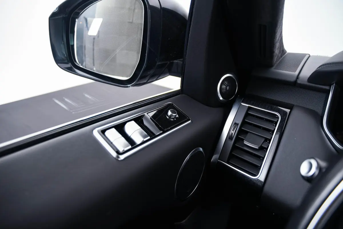 2.0 P400e Autobiography Dynamic Panoramadak - Adaptieve Cruise Control - Soft Close - Head up - Extended Leather Pack - MeridianTM Surround Sound - Verwarmbare stuurwielrand -