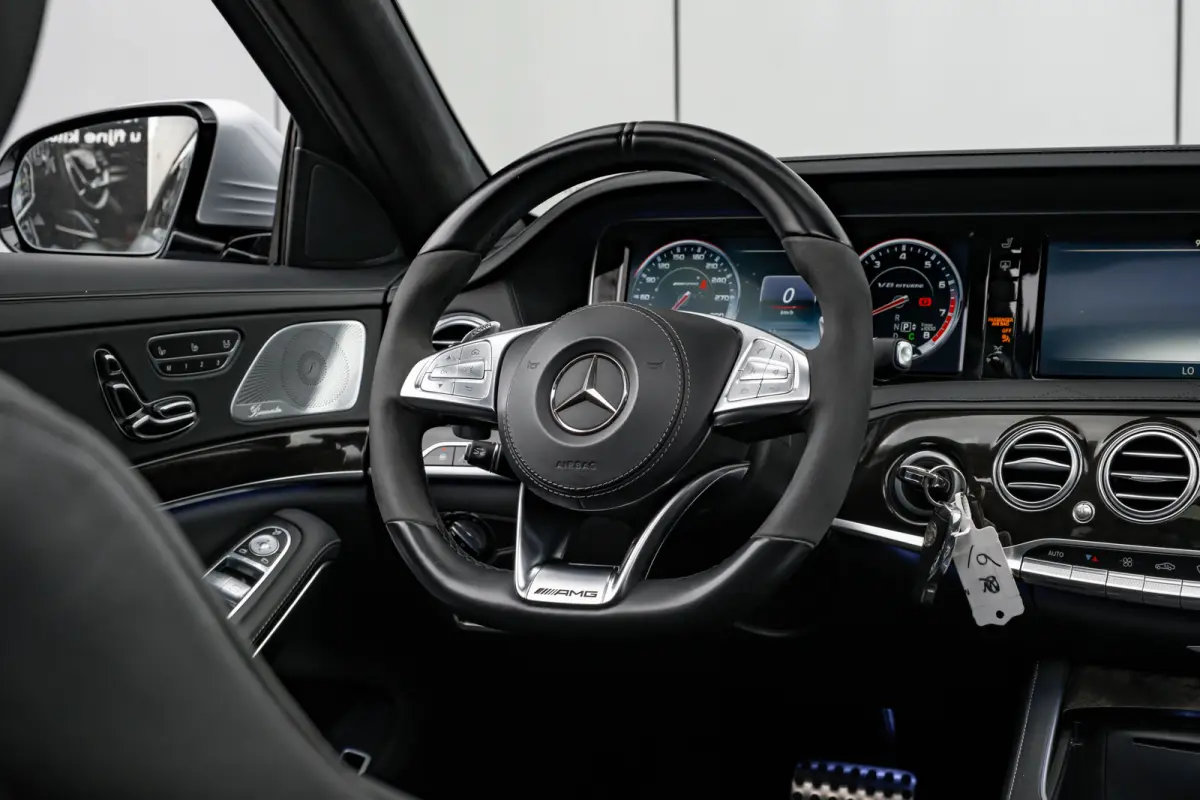 Limousine S63 AMG Lang l Burmeister Audio l Leather Exclusive l AMG Performance l 360gr Camera l Massage l Ventilatie l
