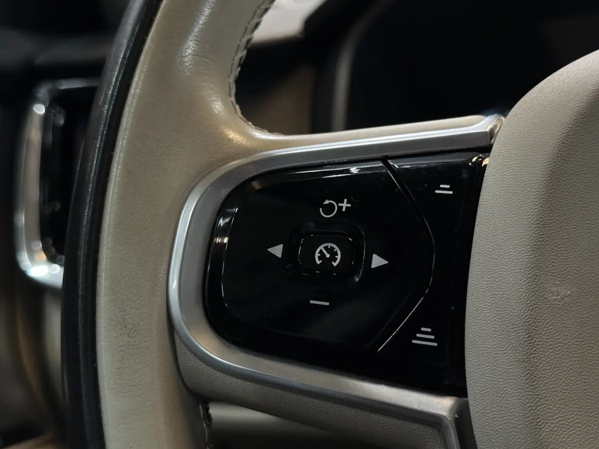 2.0 T5 Inscription | Bowers&Wilkins | Panoramadak | Stoel/stuurverwarming