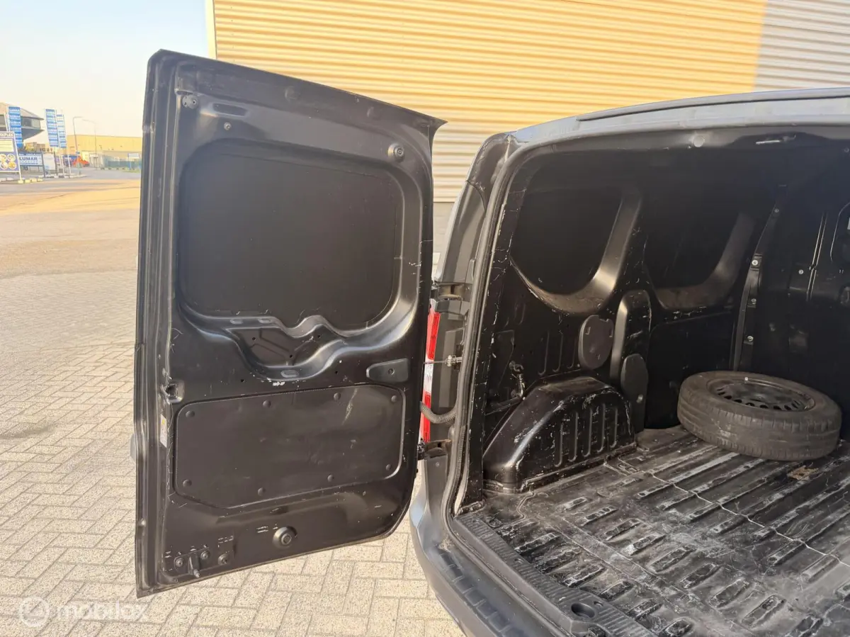 bestel 1.5 dCi 75 Basic|Cruise|Airco|Multimedia