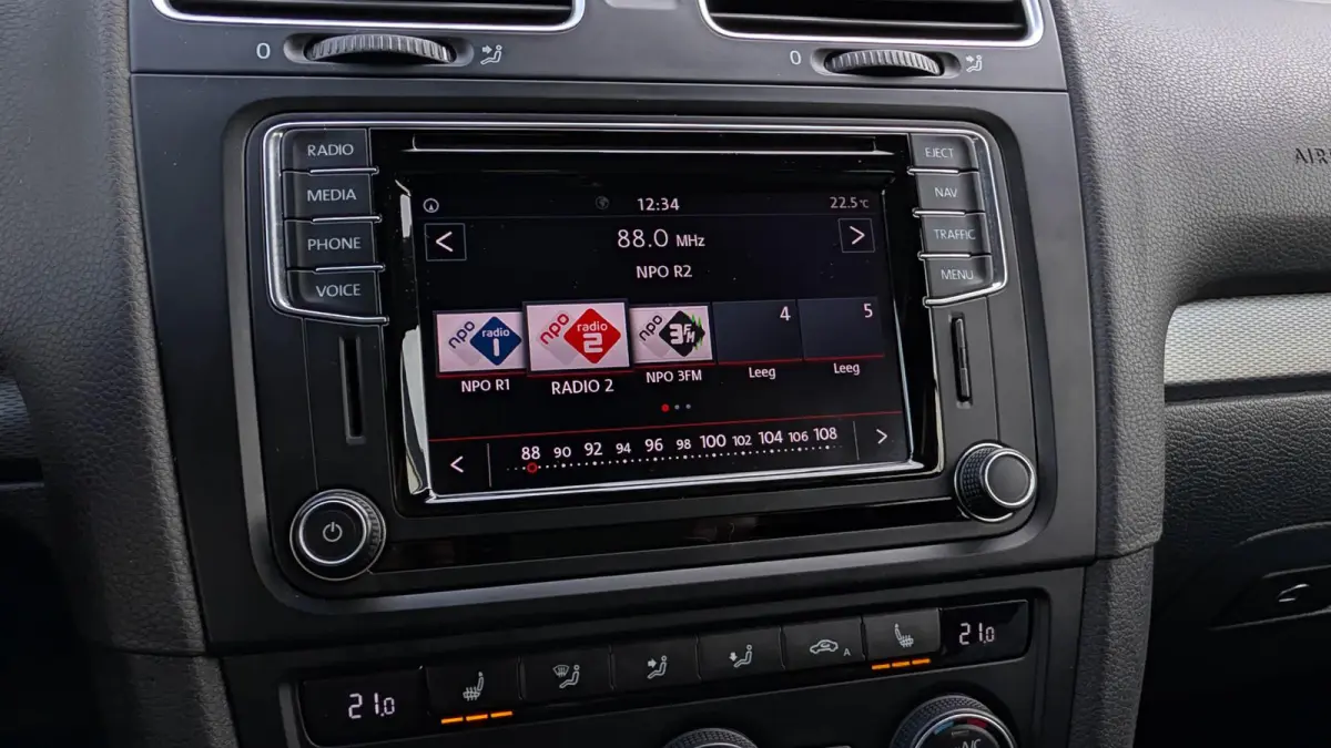 1.4 TSI 125pk Lounge | Navigatie | App Connect | Stoelverwarming